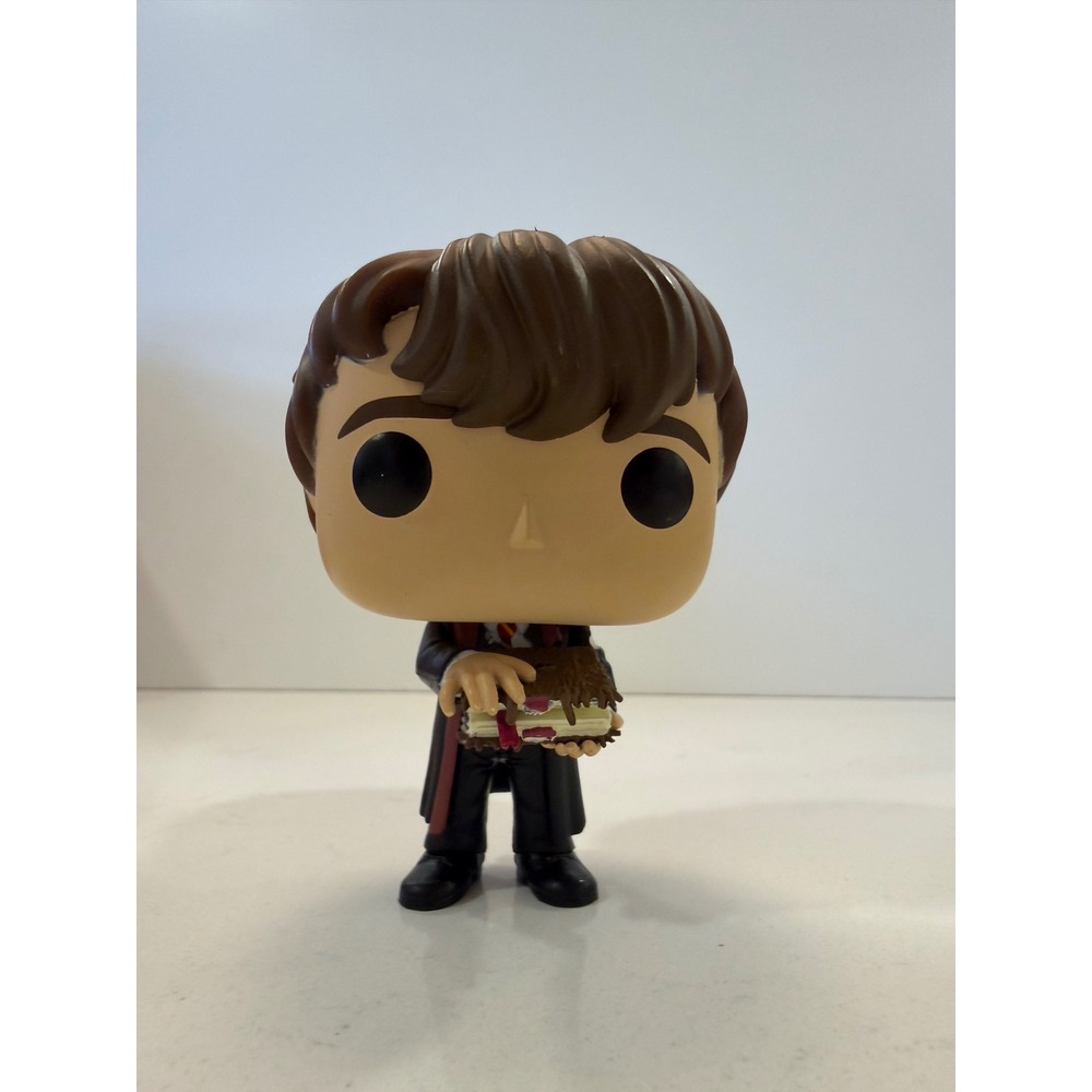 Funko POP! Harry Potter: Harry Potter - Neville with Monster Book
